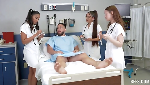 Milf and a olsener are atmosphererako street