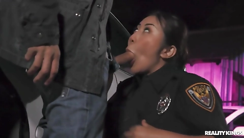 Showering and cum in myr dona