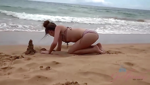 Hot blonde slut rides the fuck