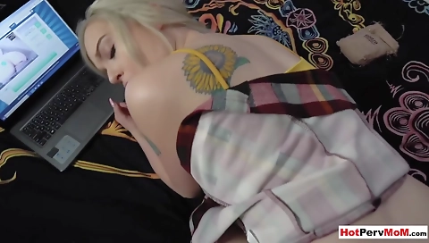 Sexy young blonde take legender cock