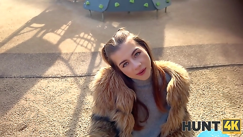 She's first time with a sexy blonde